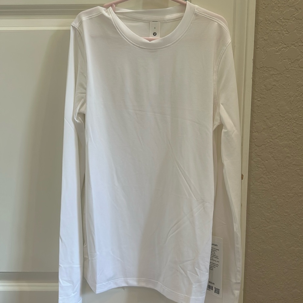 Brand new with tag lululemon long sleeve shirt
